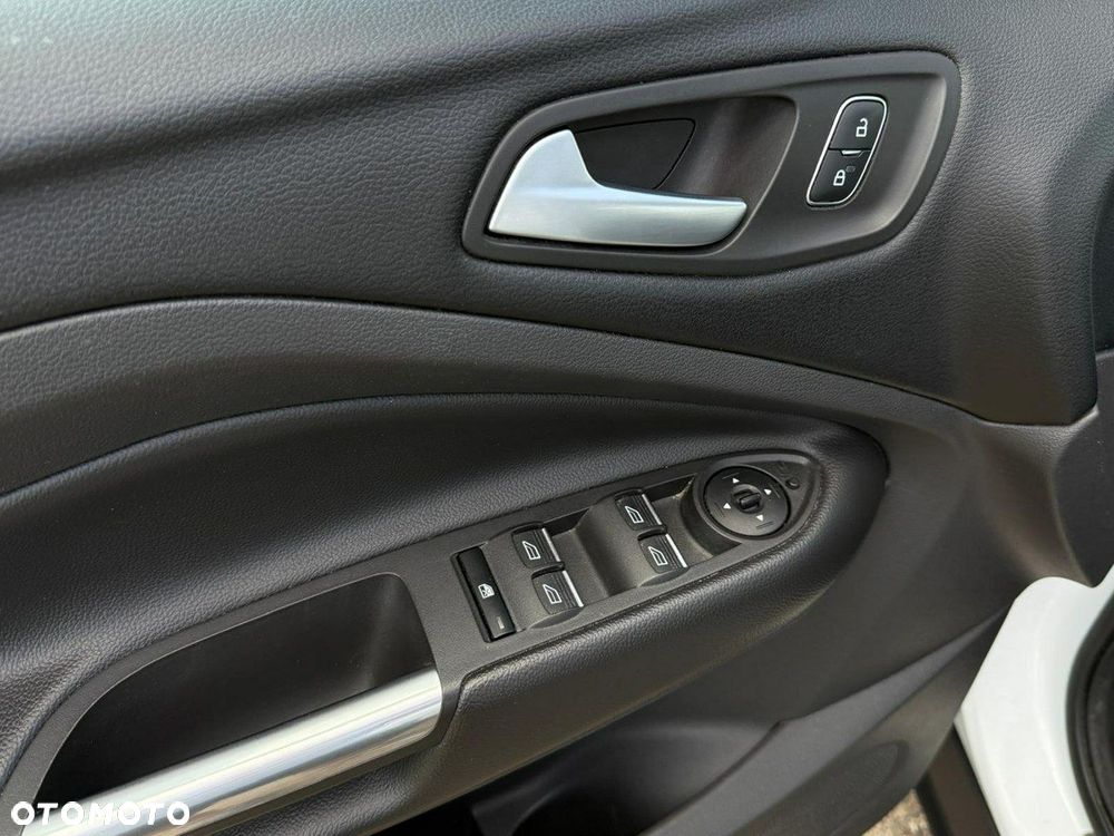Ford Kuga - 15