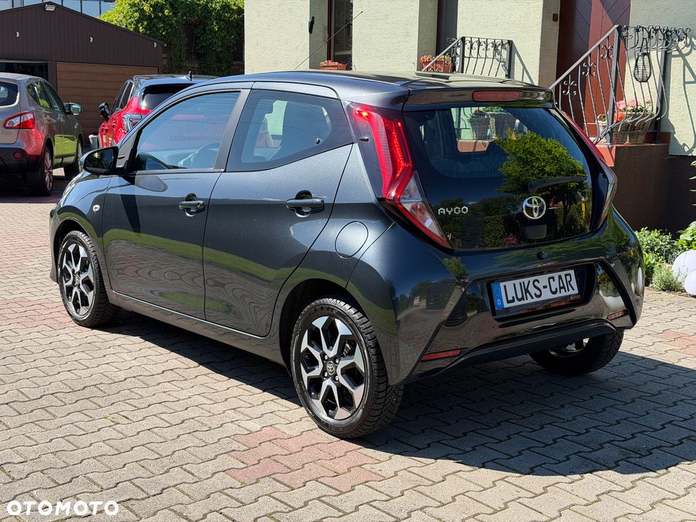 Toyota Aygo x-clusiv - 5