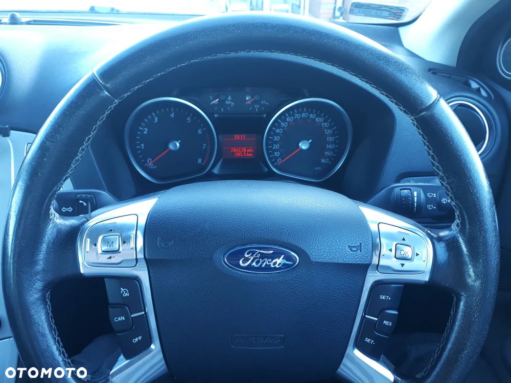Ford Mondeo 2.0 Ghia - 8