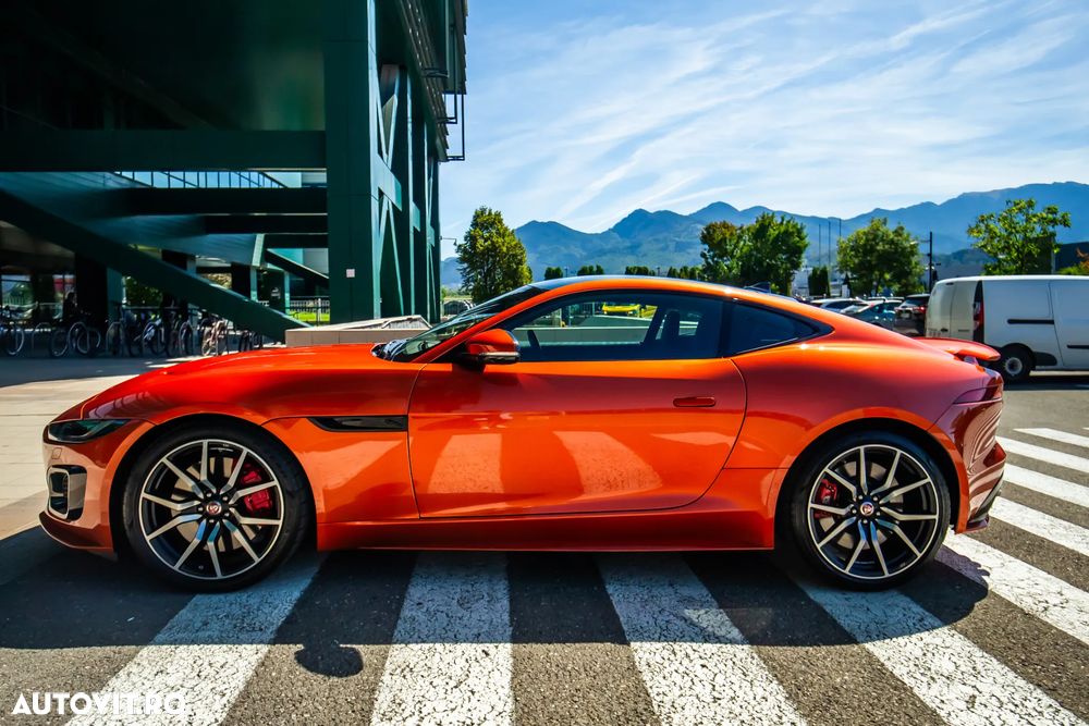 Jaguar F-Type - 8