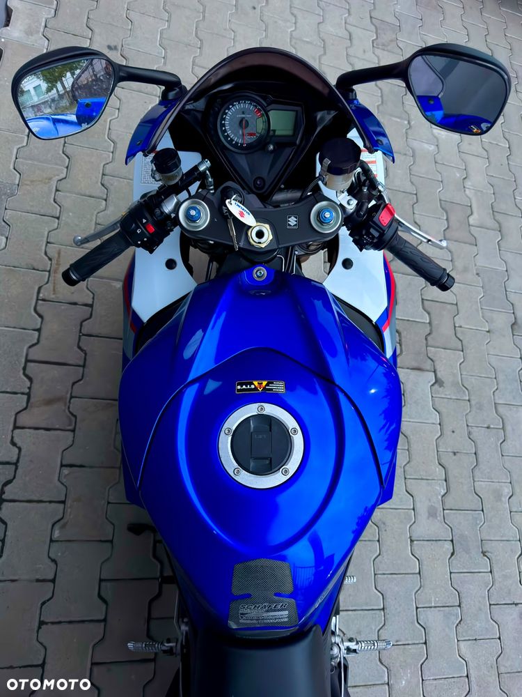 Suzuki GSX-R - 16