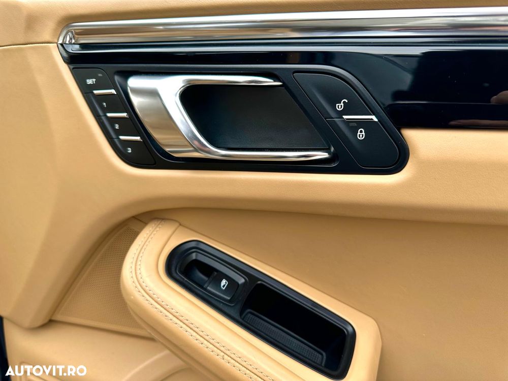 Porsche Macan - 17