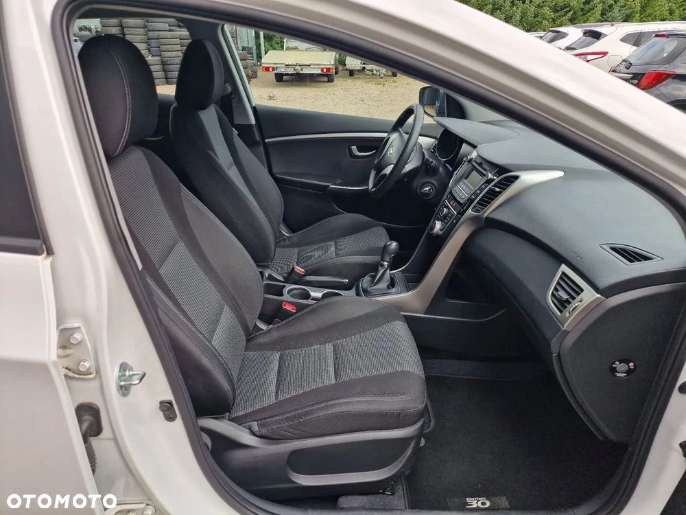 Hyundai i30 1.6 CRDi BlueDrive Classic - 13