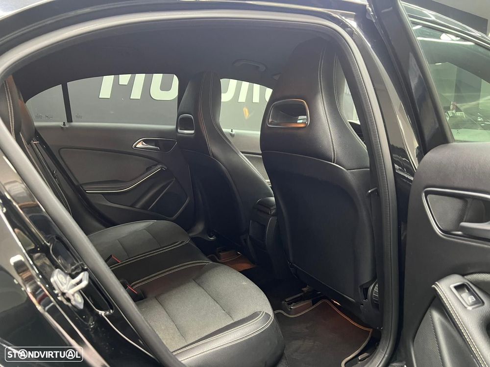 Mercedes-Benz A 180 d AMG Line - 39