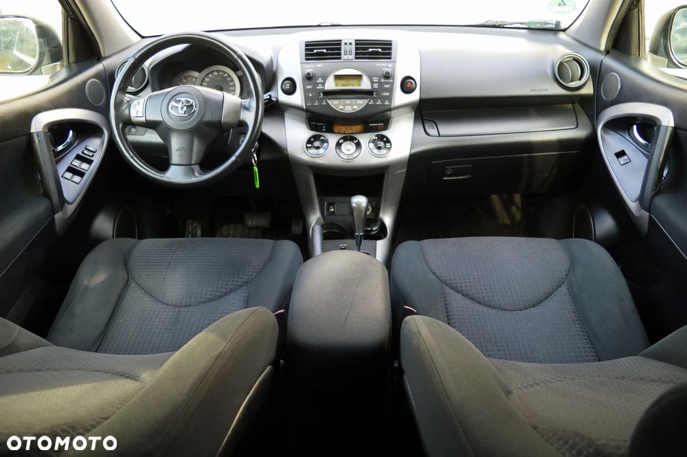 Toyota RAV4 2.0 VVT-i Prestige - 8