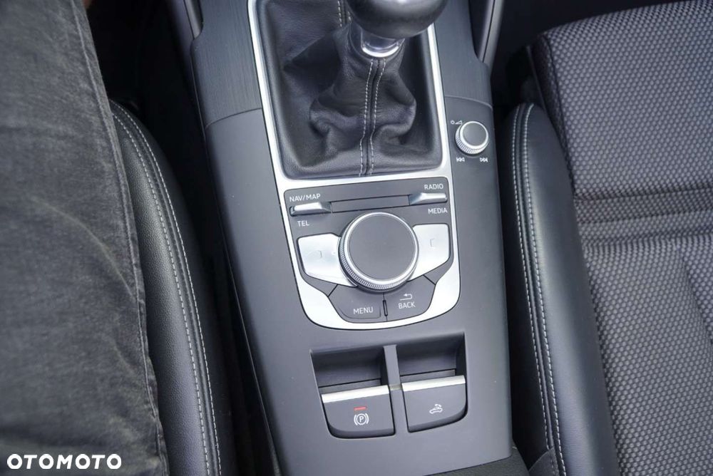 Audi A3 Cabrio 1.4 TFSI S line Sportpaket - 18