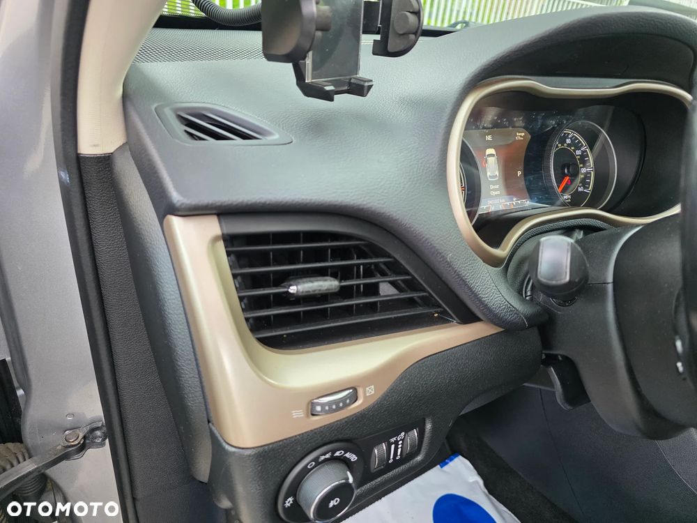 Jeep Cherokee 3.2 V6 Pentastar Active Drive I Automatik Limited - 7