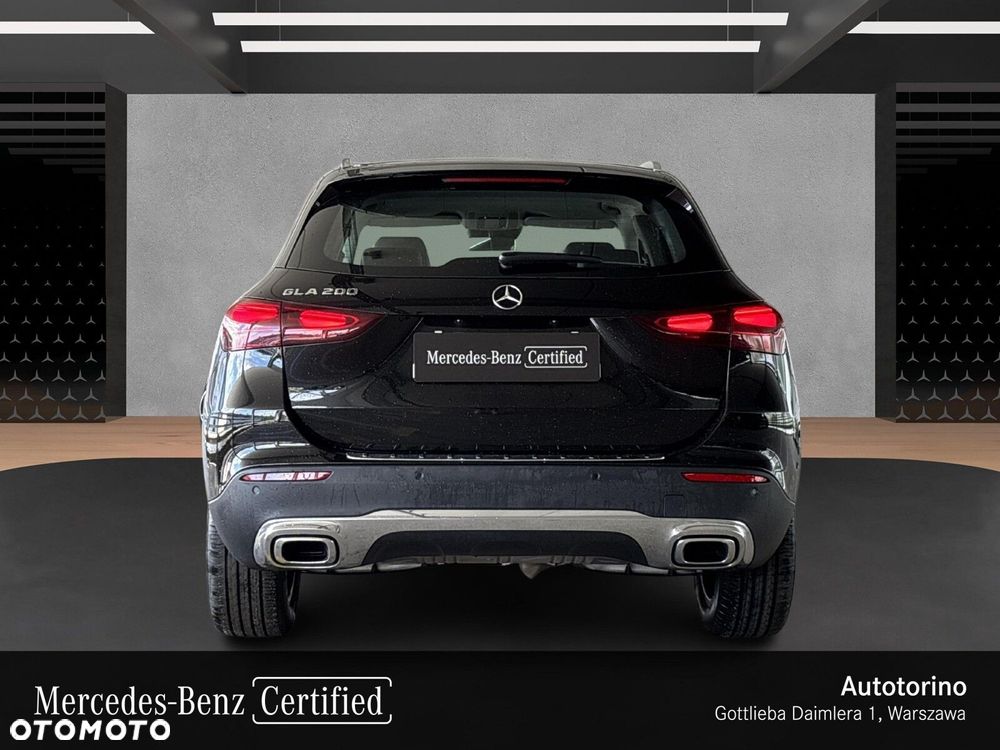 Mercedes-Benz GLA - 4