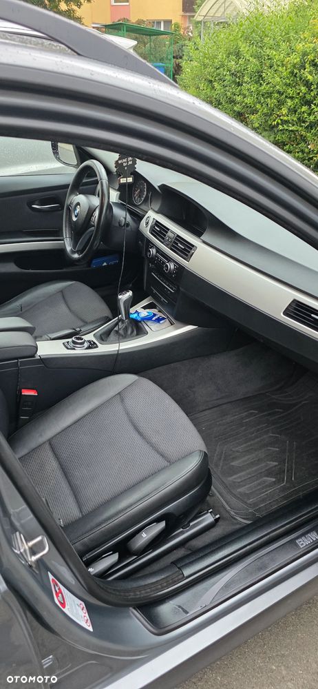 BMW Seria 3 318d - 13