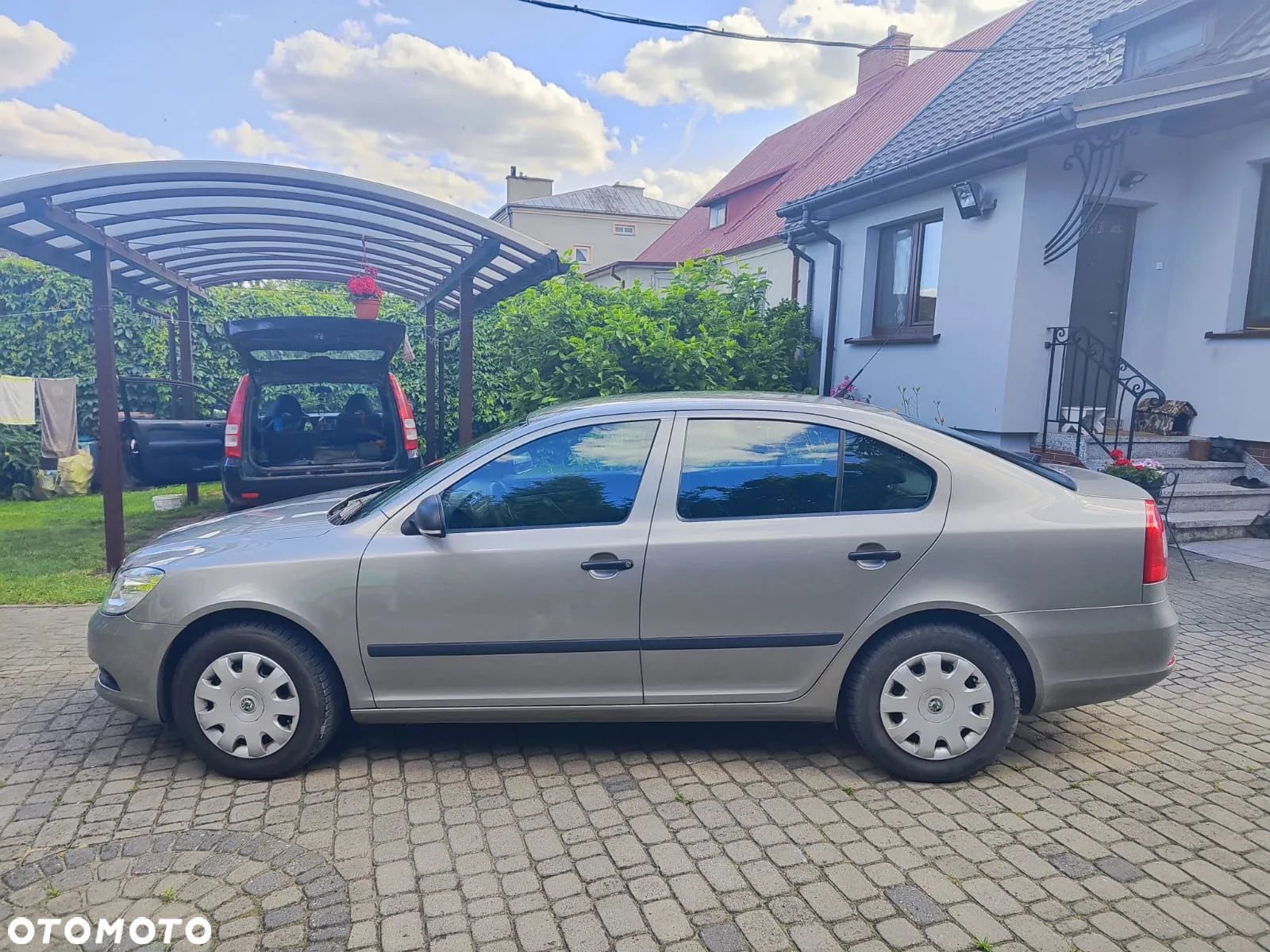 Skoda Octavia 1.6 Mint - 1