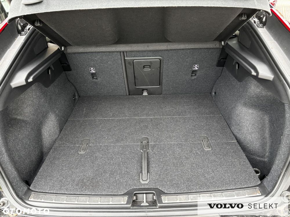 Volvo C40 - 28