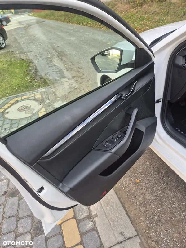 Skoda Octavia 2.0 TDI Active - 9