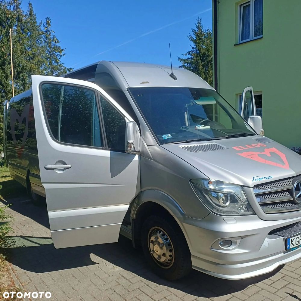 Mercedes-Benz Sprinter - 10