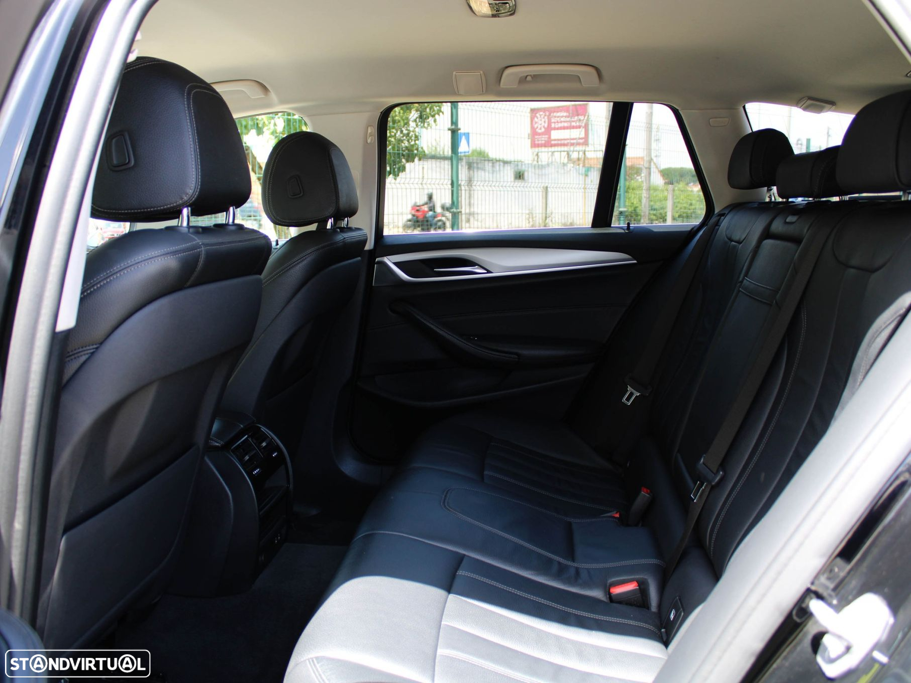 BMW 520 d Auto - 44