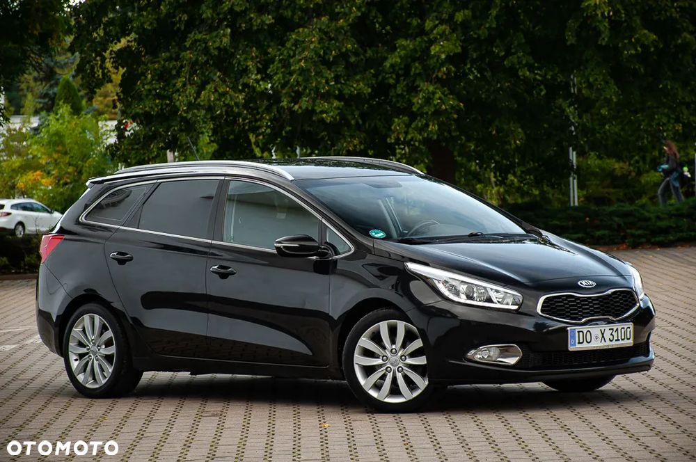 Kia Ceed 1.6 GDI ISG SW Platinum Edition - 4