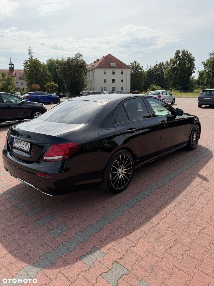 Mercedes-Benz Klasa E 220 d 9G-TRONIC AMG Line - 12