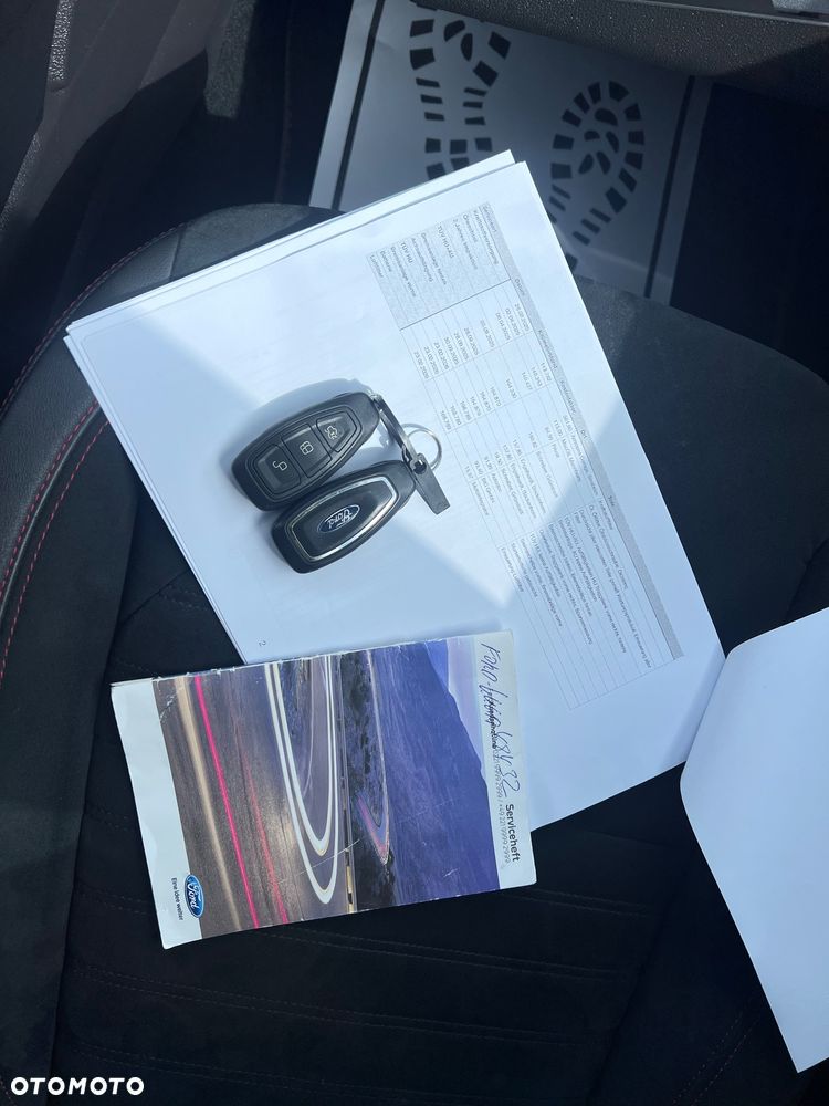 Ford Kuga 2.0 TDCi AWD ST-Line - 39