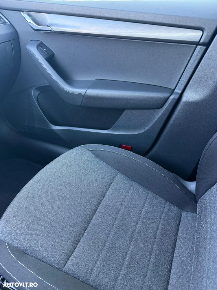 Skoda Octavia 2.0 TDI DSG Style - 19