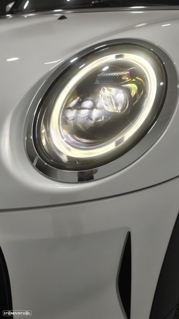 MINI 3 Portas Cooper SE Premium Essential - 23