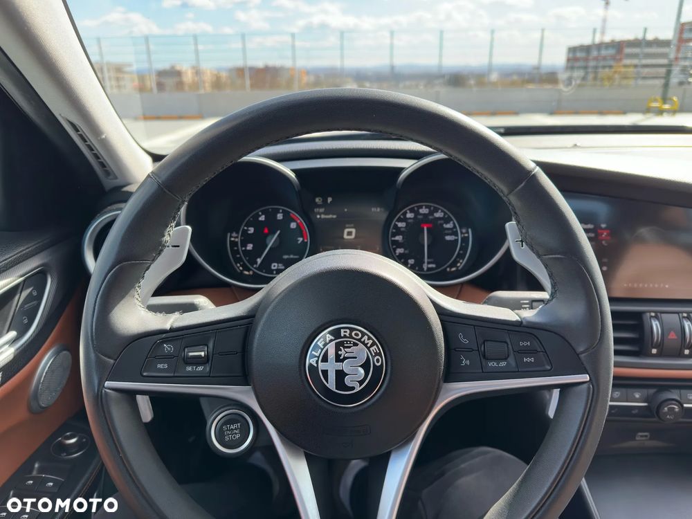 Alfa Romeo Giulia 2.0 Turbo Veloce - 5
