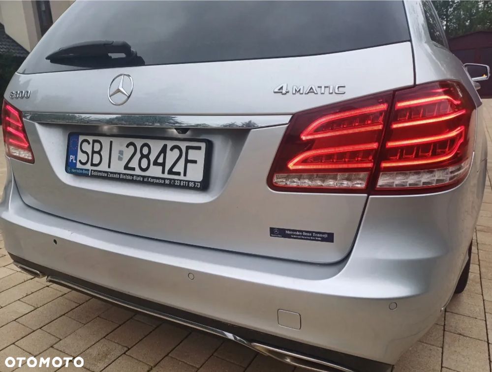 Mercedes-Benz Klasa E 300 T 4Matic 7G-TRONIC Avantgarde - 17