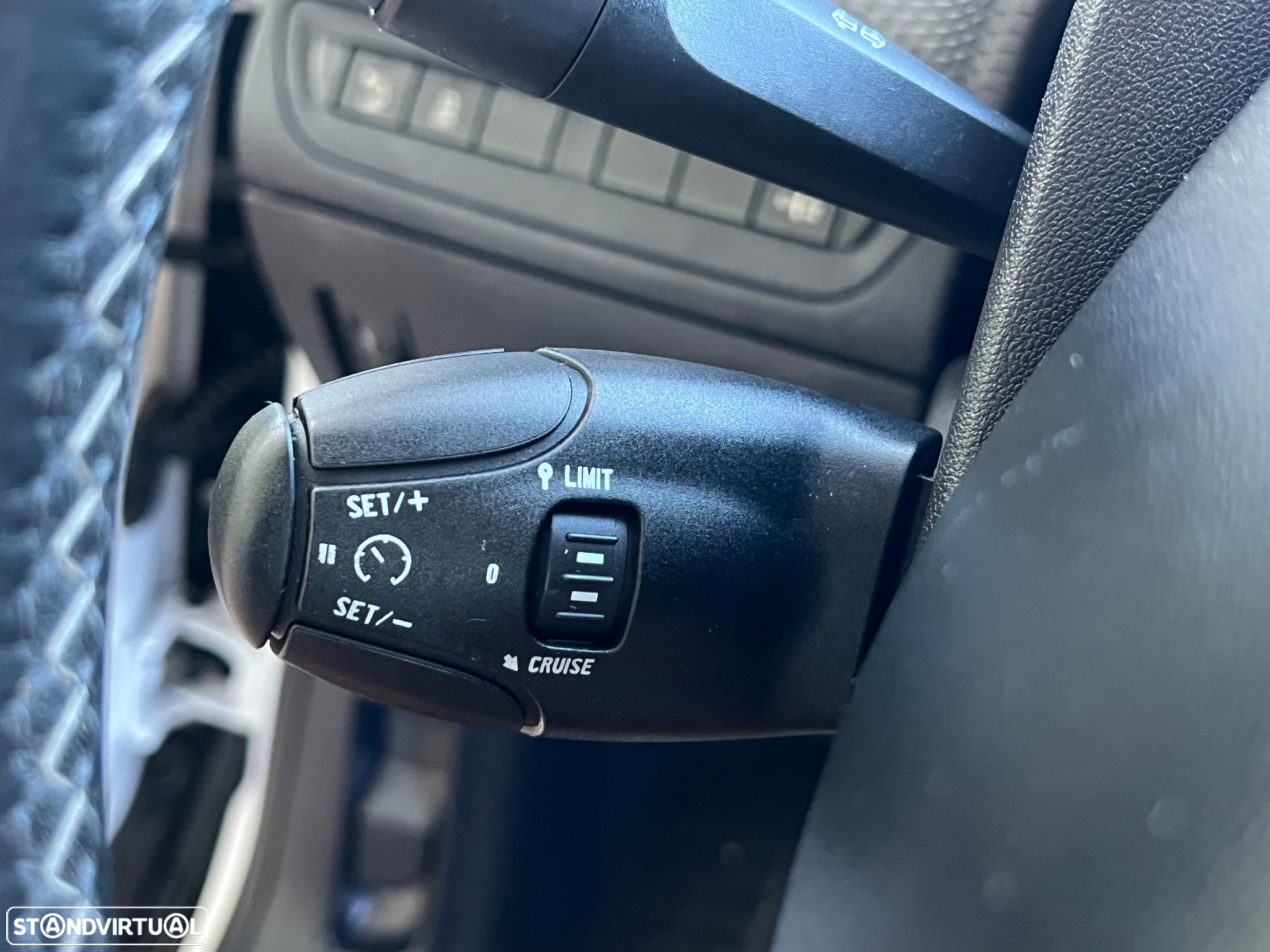 Peugeot 2008 1.2 PureTech Allure - 15