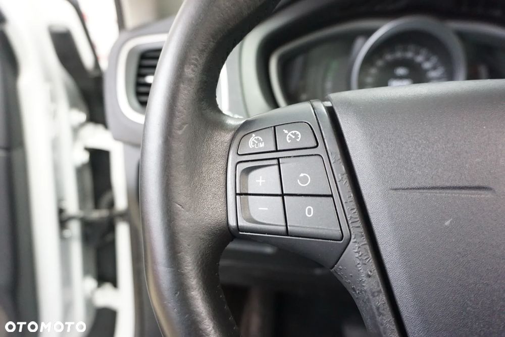 Volvo V40 D2 Geartronic Kinetic - 31