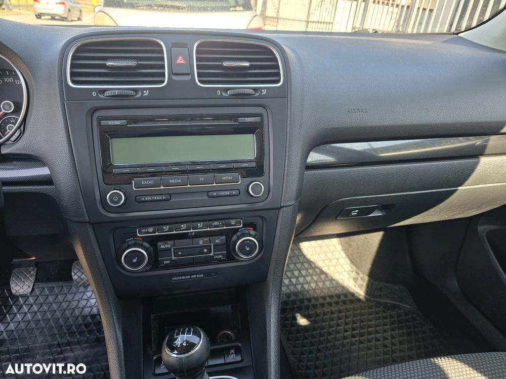 VOLKSWAGEN Golf 2010 — imagine 4