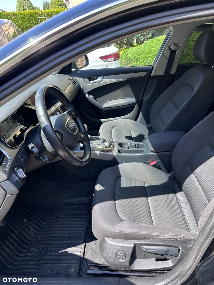 Audi A4 Avant 2.0 TDI DPF clean diesel multitronic Attraction - 18