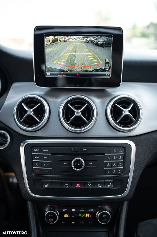 Mercedes-Benz CLA 220 d 4Matic 7G-DCT AMG Line - 12