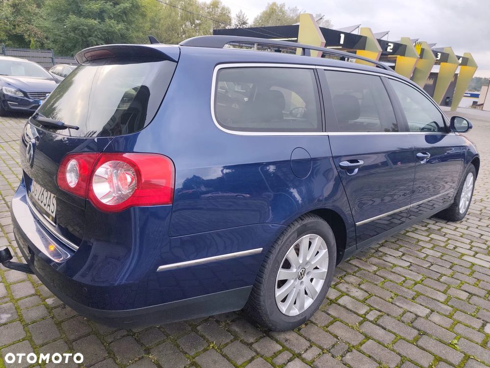 Volkswagen Passat 2.0 TDI DPF Highline - 9