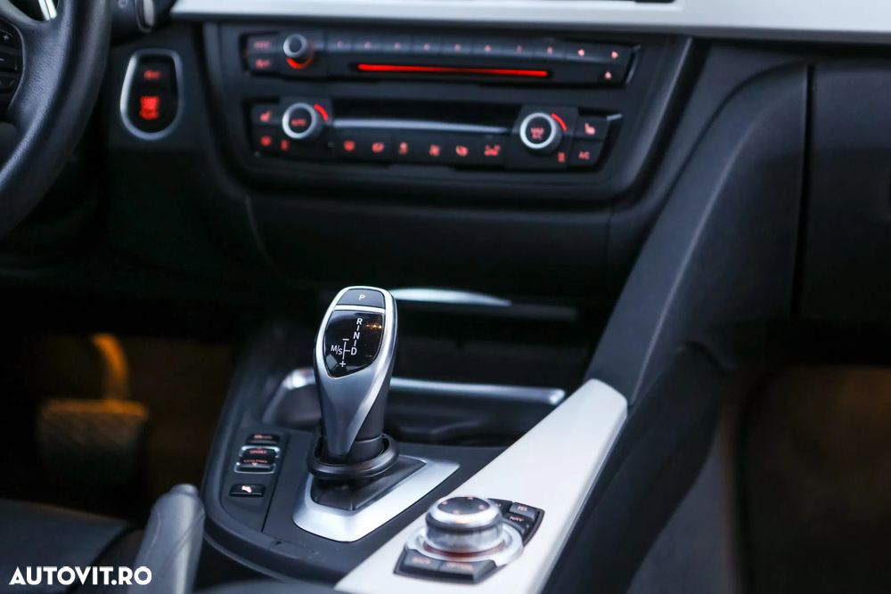 BMW Seria 3 328i Sport-Aut. Modern Line - 11