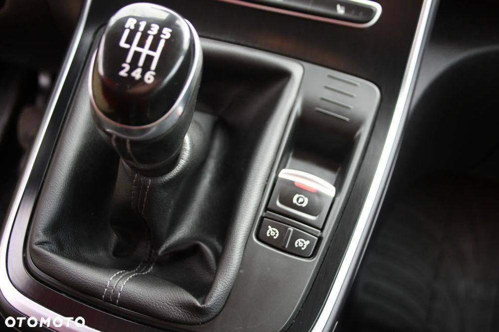 Renault Scenic - 17