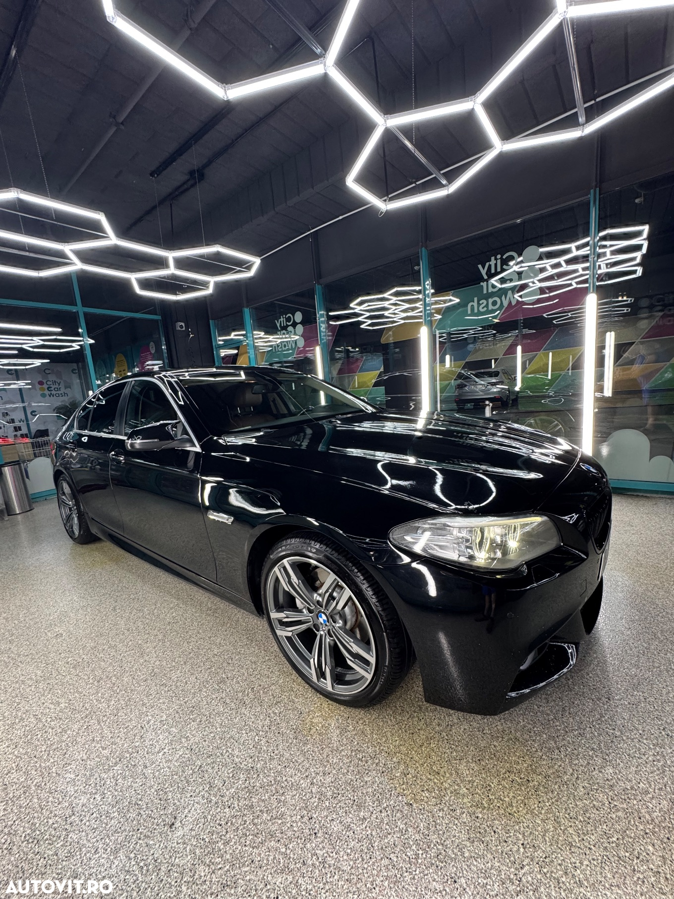 BMW Seria 5 520d AT - 4
