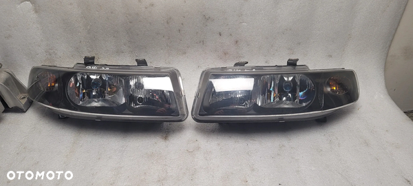 LAMPY PRZÓD SEAT LEON