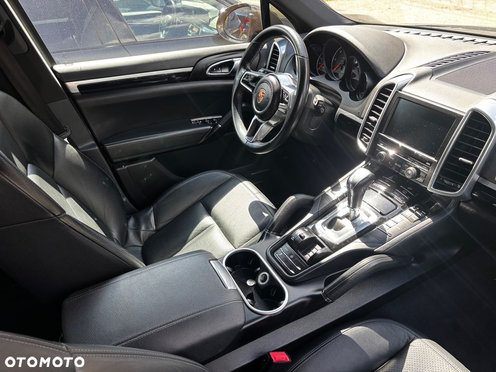 Porsche Cayenne Diesel Platinum Edition - 9