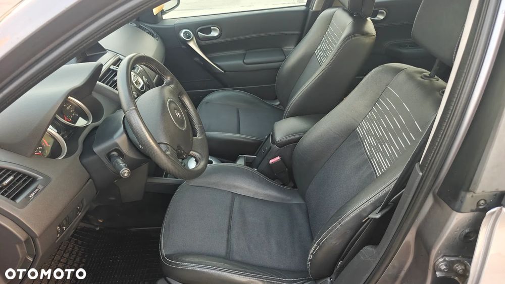 Renault Megane 1.6 Privilege - 17