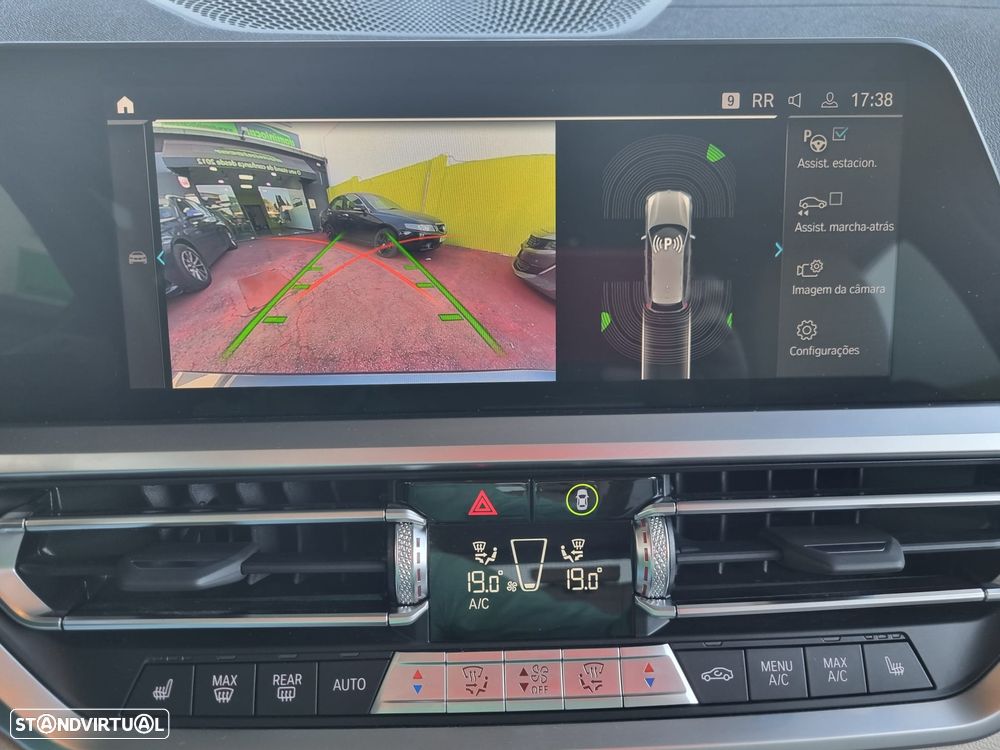 BMW 320 e Line Luxury Auto - 39