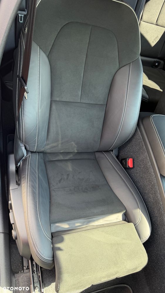 Volvo XC 40 B4 B R-Design - 21