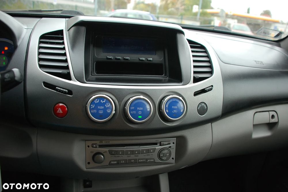 Mitsubishi L200 - 22
