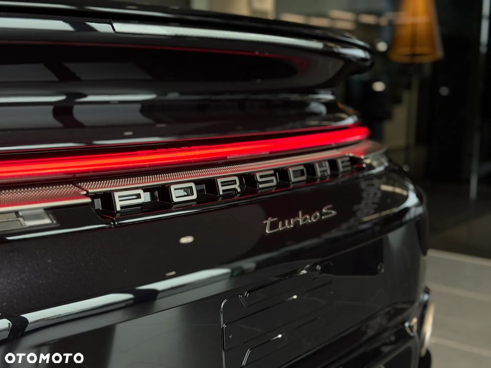 Porsche 911 Turbo S - 16
