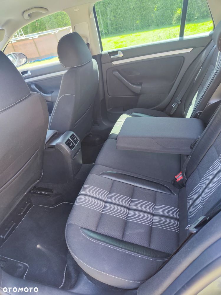 Volkswagen Golf 1.6 TDI Comfortline - 7