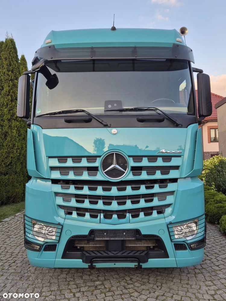 Mercedes-Benz AROCS - 2