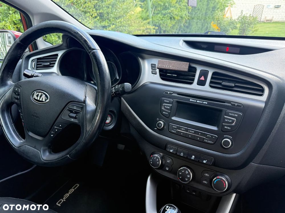 Kia Ceed 1.6 GDI L - 13