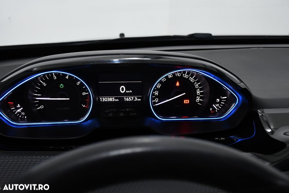 Peugeot 2008 PureTech 110 Stop&Start Allure - 23