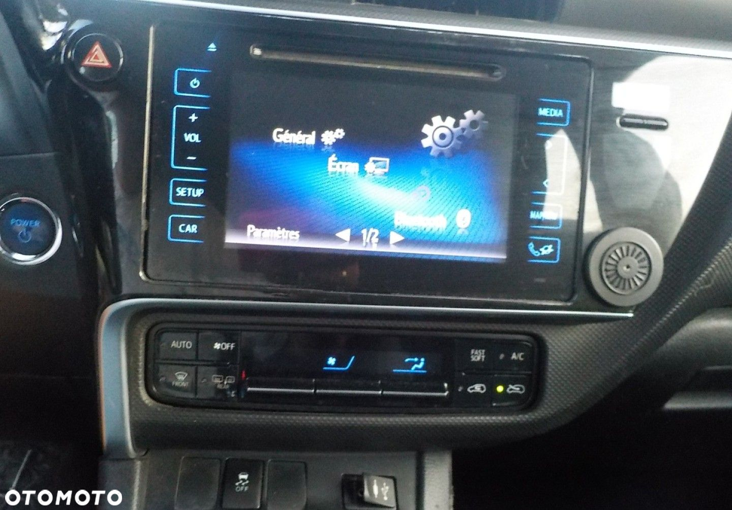Toyota Auris - 24