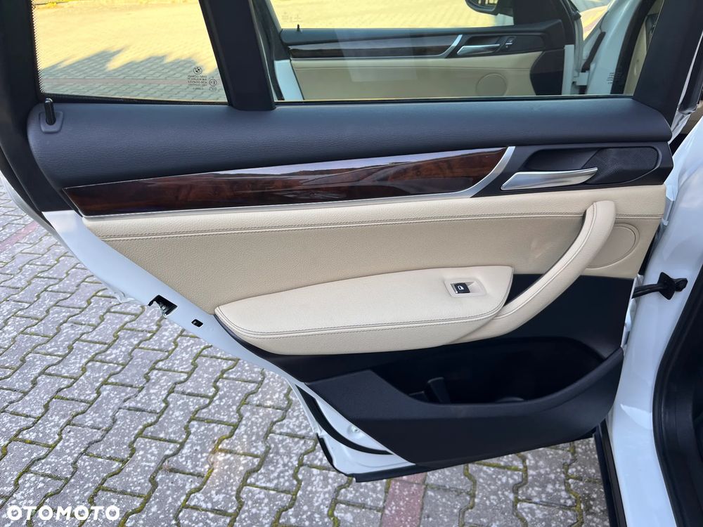 BMW X3 xDrive28i - 24