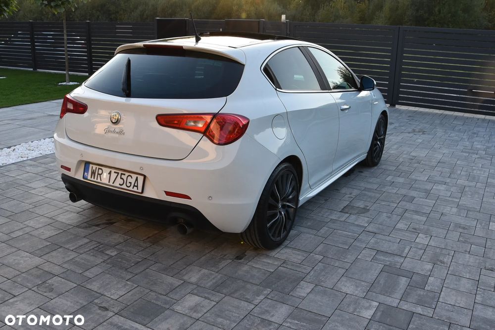 Alfa Romeo Giulietta 1.8 TBi 16V Quadrifoglio Verde - 38