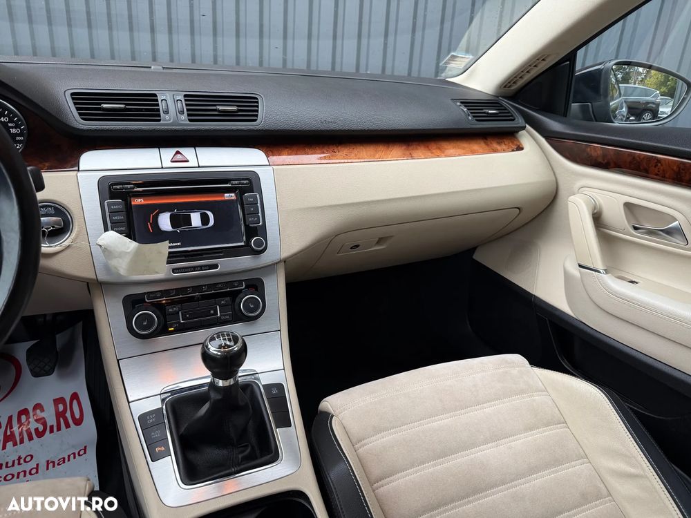 Volkswagen Passat CC - 8