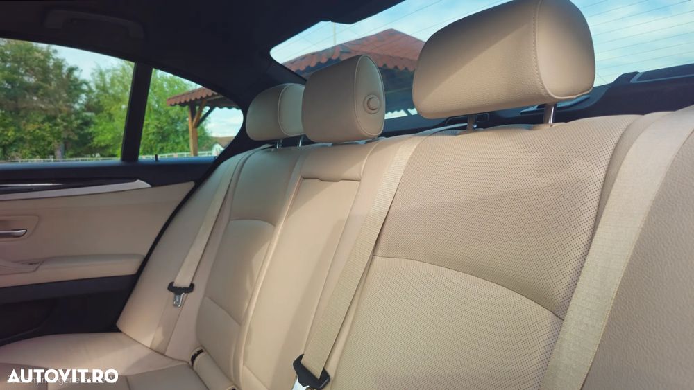 BMW Seria 5 530d xDrive - 15